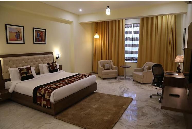 אודייפור Regenta Central Mewargarh, Near Biological Park מראה חיצוני תמונה